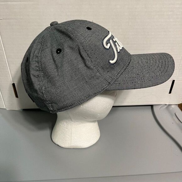 Titleist Golf Stretch Flex Fit Hat / Cap Size Large / X Large - Picture 2 of 5